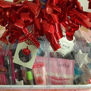 Deluxe Glam-20-Piece Christmas Makeup Collection, Holiday Gifts for Her